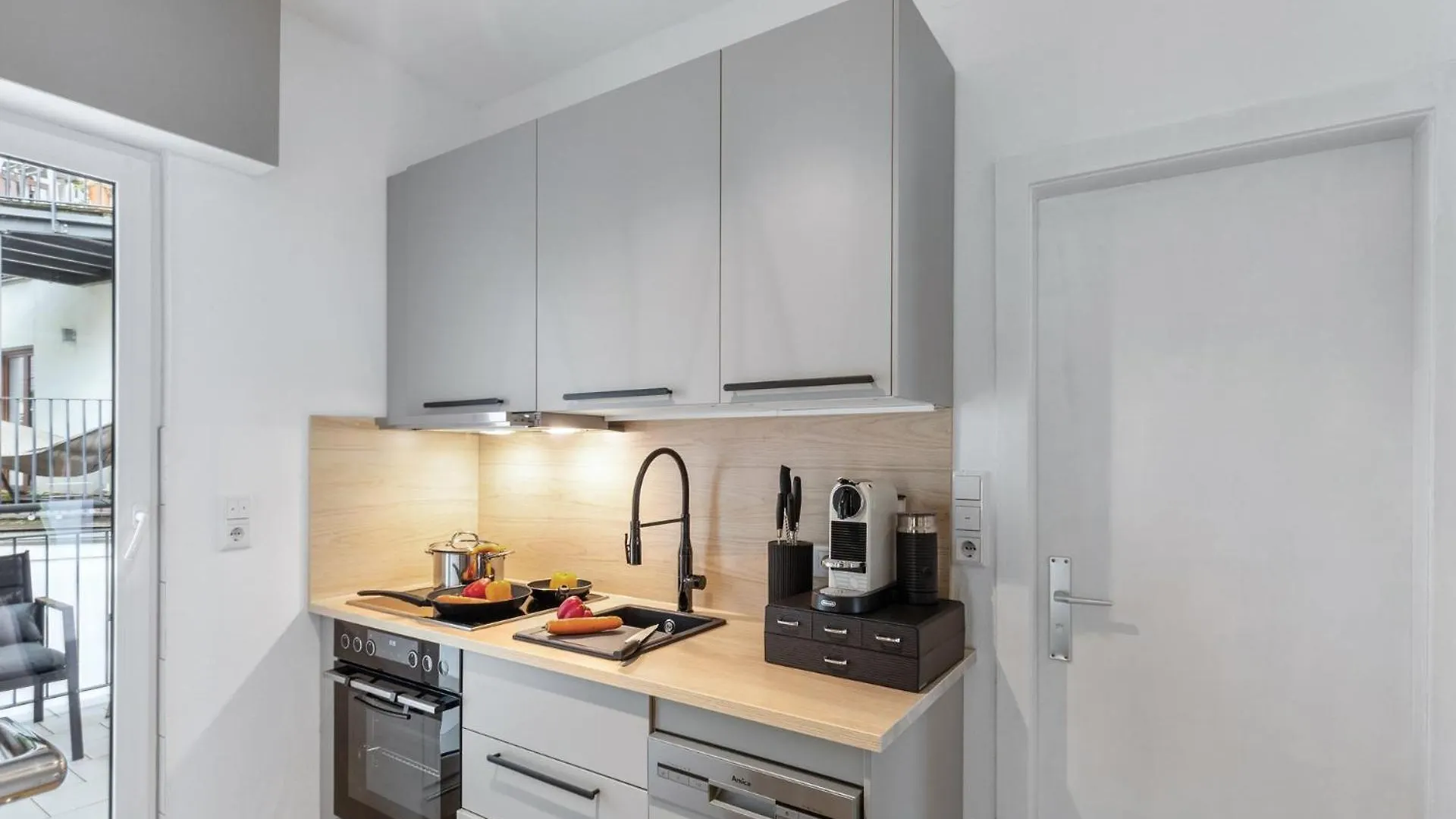 Nearcityapt, Parkplatz, 6Personen, Naehe Messe Frankfurt am Main Deutschland