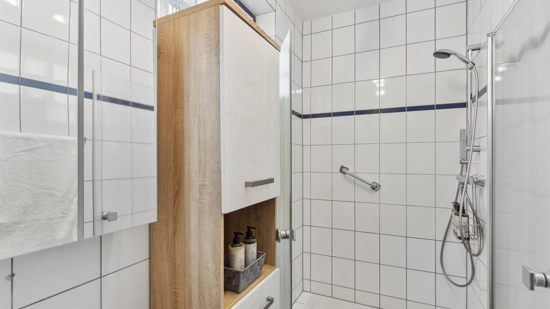 Apartment Nearcityapt, Parkplatz, 6Personen, Naehe Messe Frankfurt am Main Deutschland